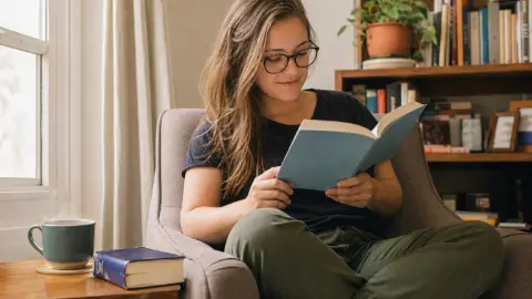 Capa do artigo Quer Turbinar Seu Inglês e Sua Vida? Pegue um Livro de Autoajuda!