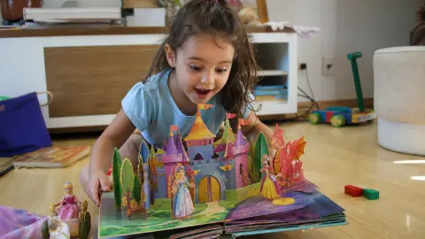 Capa do artigo Livros Pop-Up para Pré-Escolares: Estimulando a Criatividade e o Aprendizado Divertido