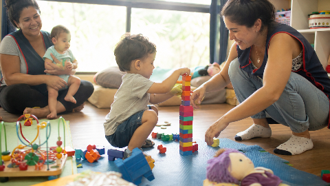 Capa do artigo Escola Infantil x Berçário: qual a melhor opção para seu filho até 3 anos?